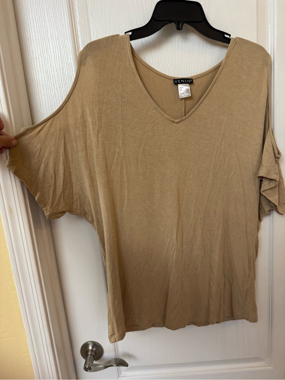 VENUS Tan V-Neck Cold-Shoulder Short Sleeve Top